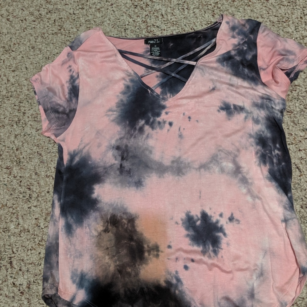 Rue 21 t-shirt